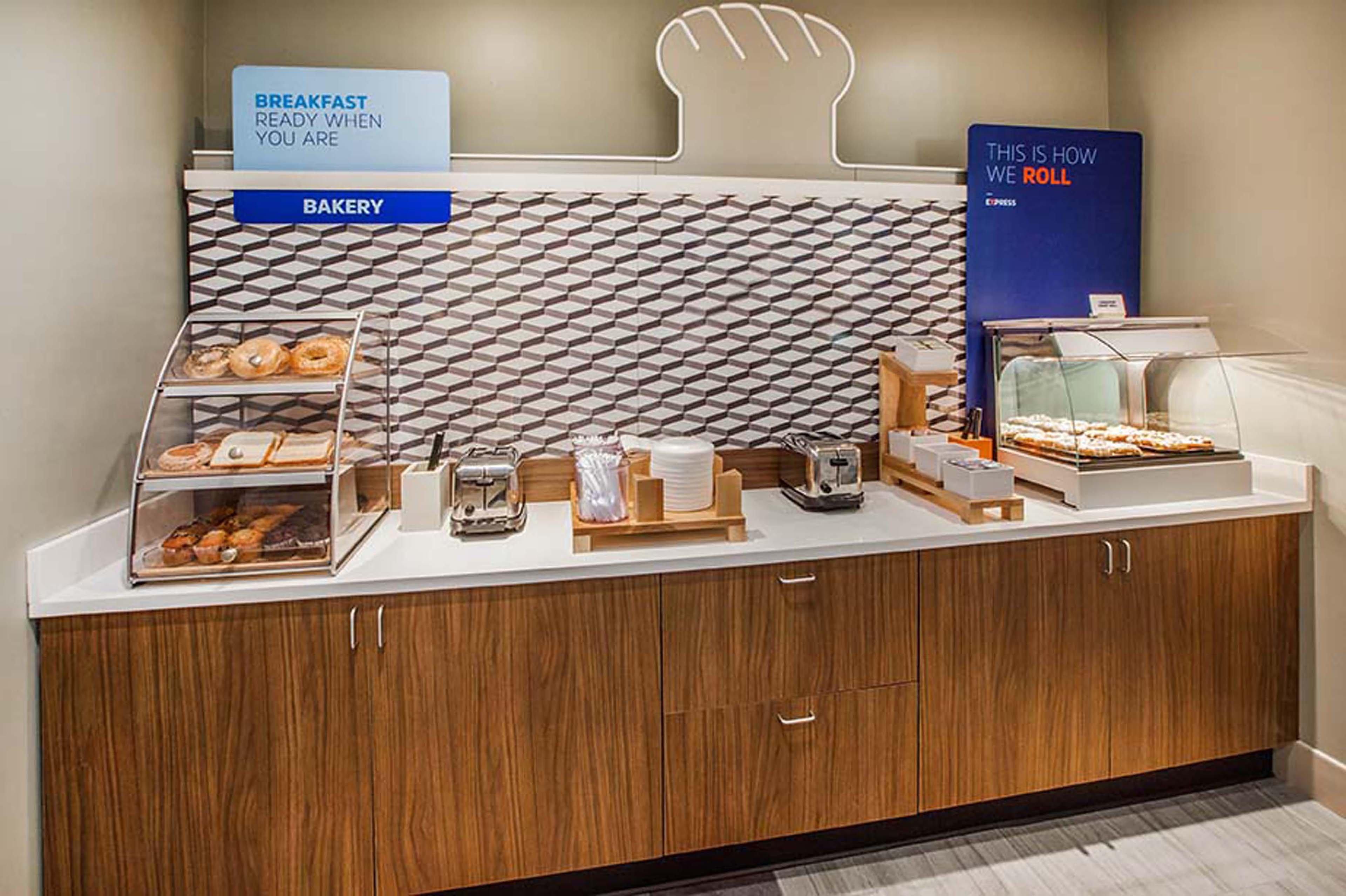 Holiday Inn Express & Suites Moncton By Ihg Exteriör bild
