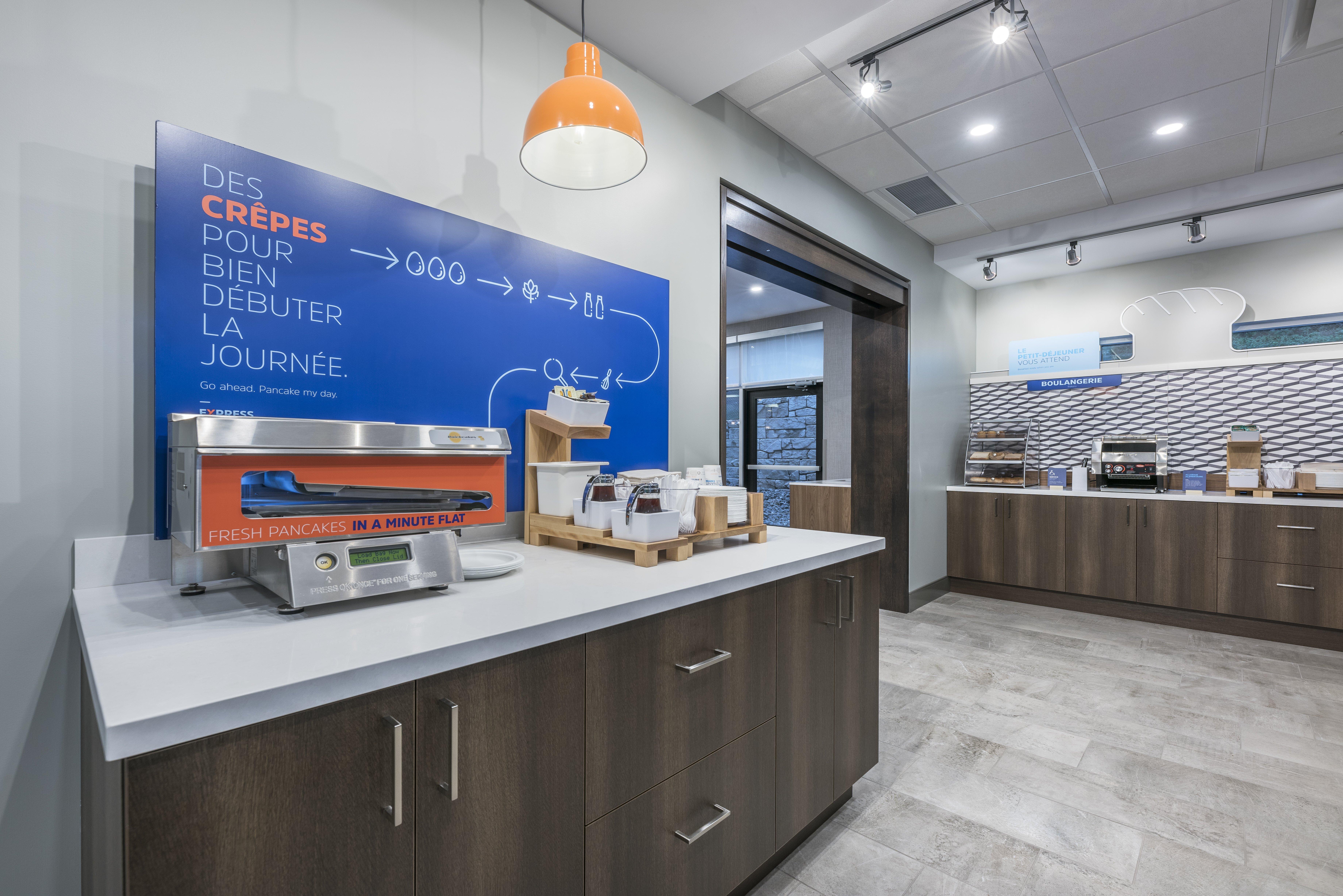 Holiday Inn Express & Suites Moncton By Ihg Exteriör bild